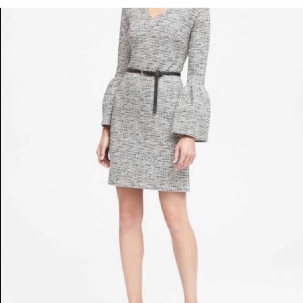 NWT Banana Republic dress with bell shaped sleeves - Picture 7 of 7